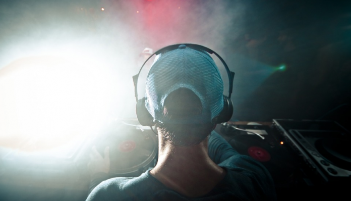 Tips y consejos para evitar pérdida de la audición - DJ